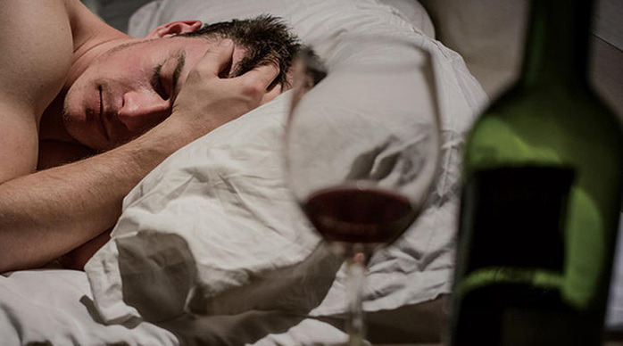 Как алкоголь влияет на сон?